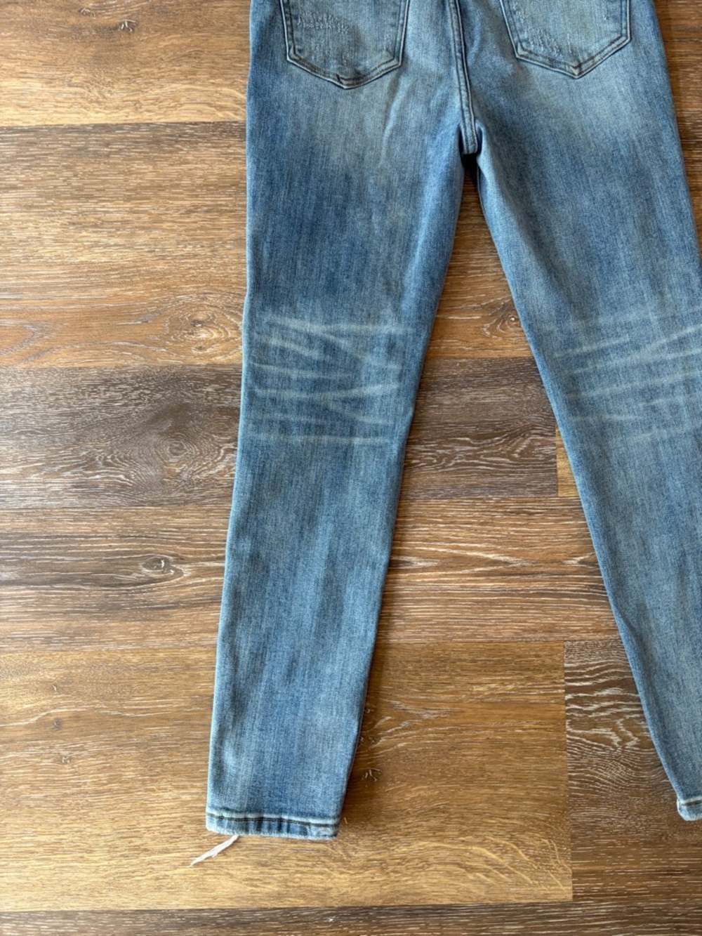 Risen Ember Light Wash High Rise Skinny Jeans distressed size 9/29 length 37” - Picture 11 of 12